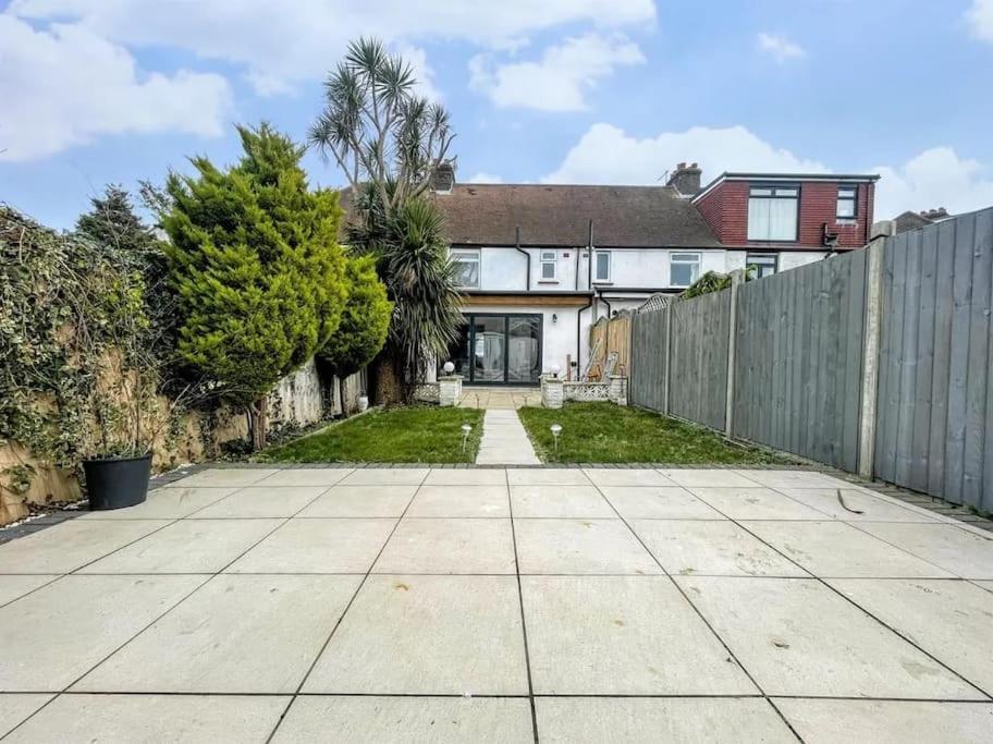 Beautiful Bright Three Bedroom House In Brighton And Hove With Free Parking Екстер'єр фото